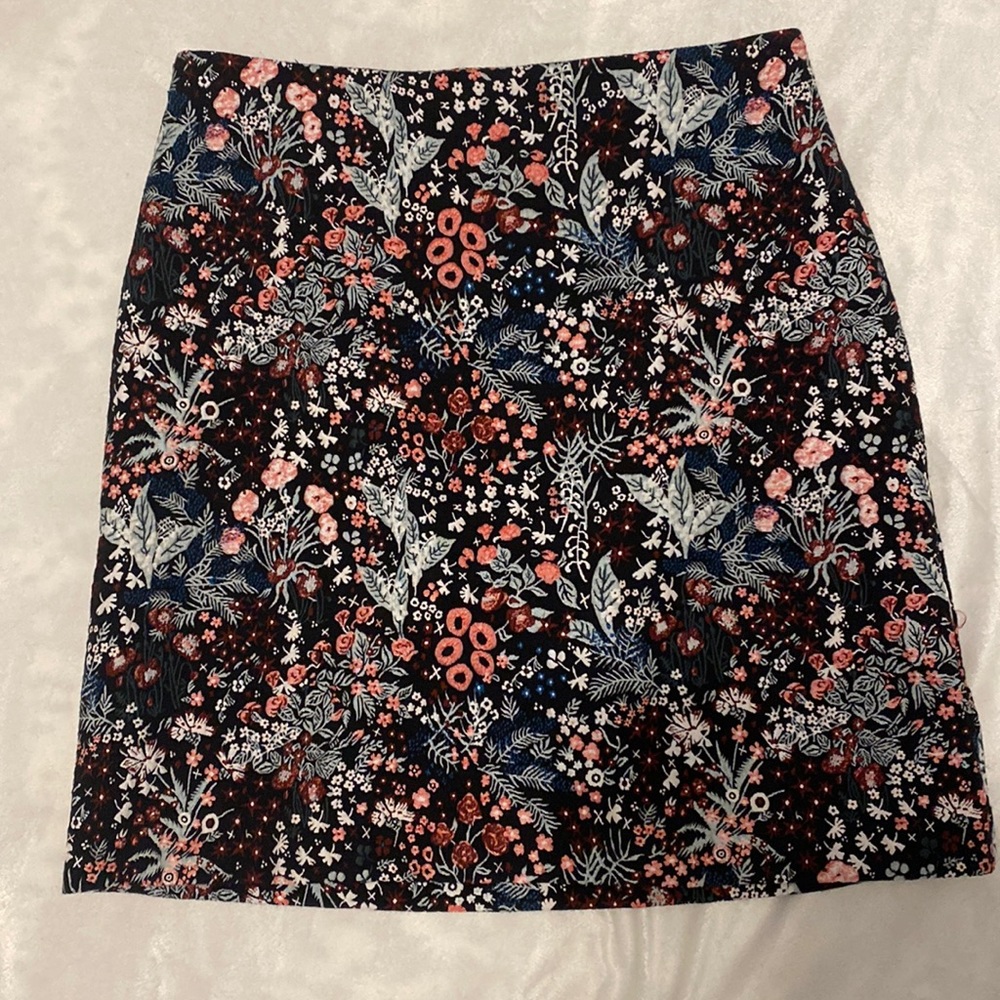 H&M Floral Mini Skirt - size 8